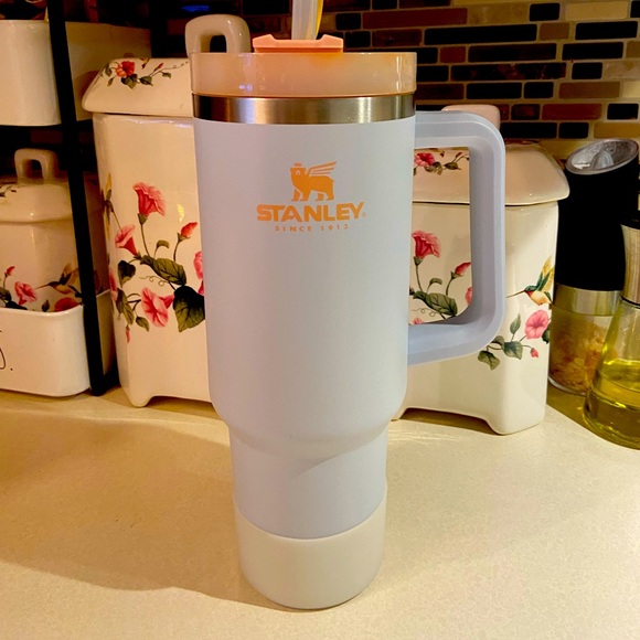 40oz Stanley - Picture 1 of 2